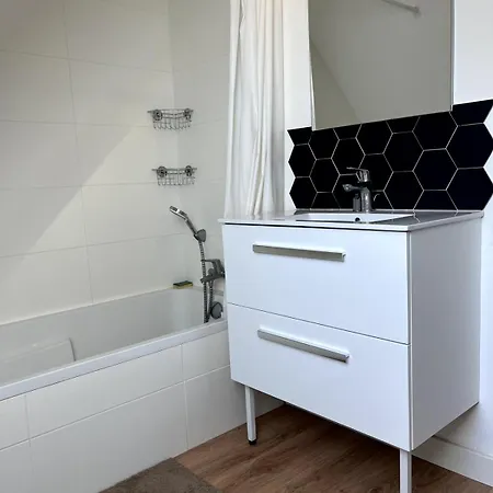 Jolie Maison A 200m De La De Lerat 펜션