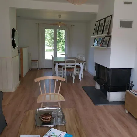 Jolie Maison A 200m De La De Lerat 別荘 *