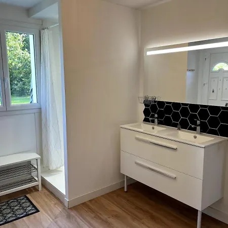 Jolie Maison A 200m De La De Lerat